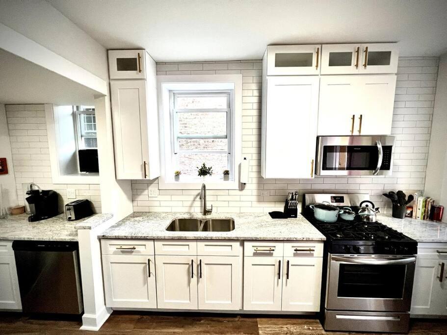 Appartamento Modern Vintage 2Br Walkable To Dining & Lakefront Chicago Esterno foto